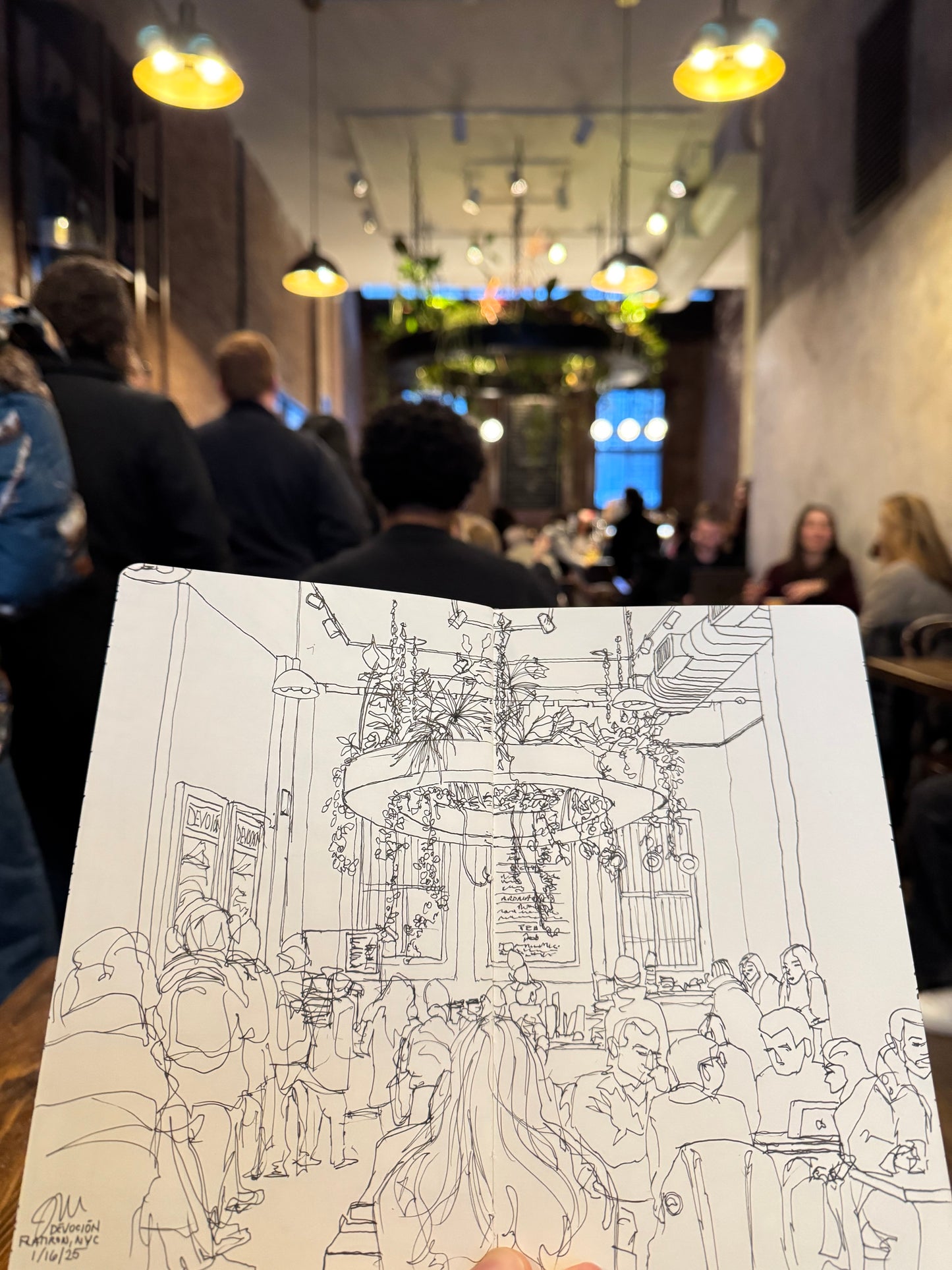 COFFEE SHOPS OF NEW YORK: 100 Hand-Drawn Cafes in One Book