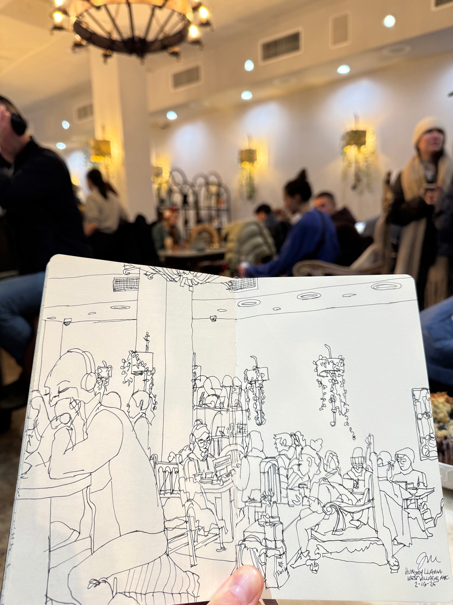 COFFEE SHOPS OF NEW YORK: 100 Hand-Drawn Cafes in One Book
